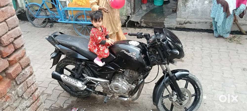 2013 model  Badhiya condition hai  up13  nomber hai