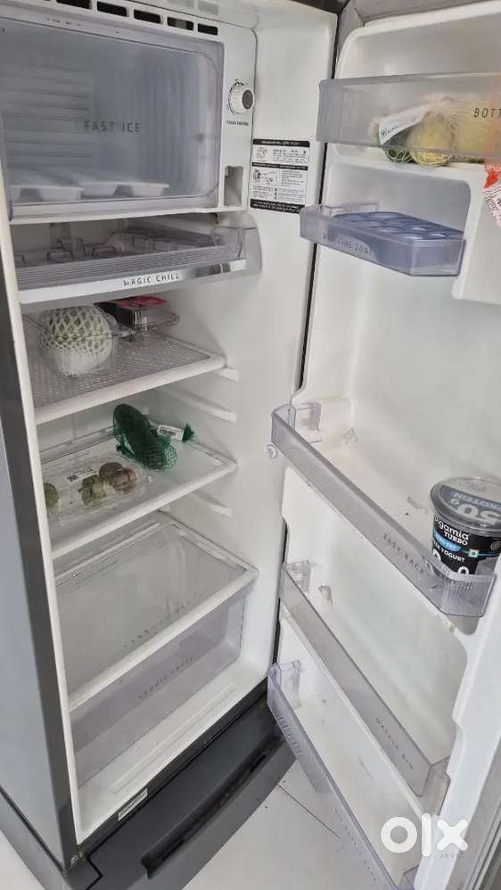 Whirlpool single door fridge