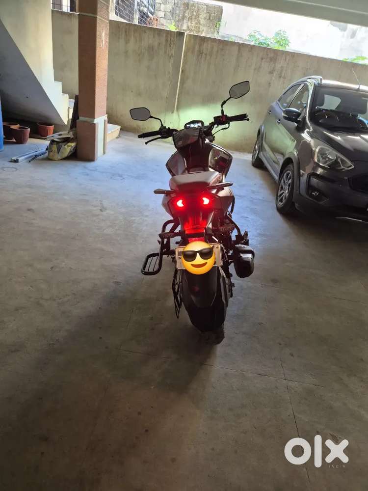 1 year old, Neatly Maintained, Xtreme 160R 4V