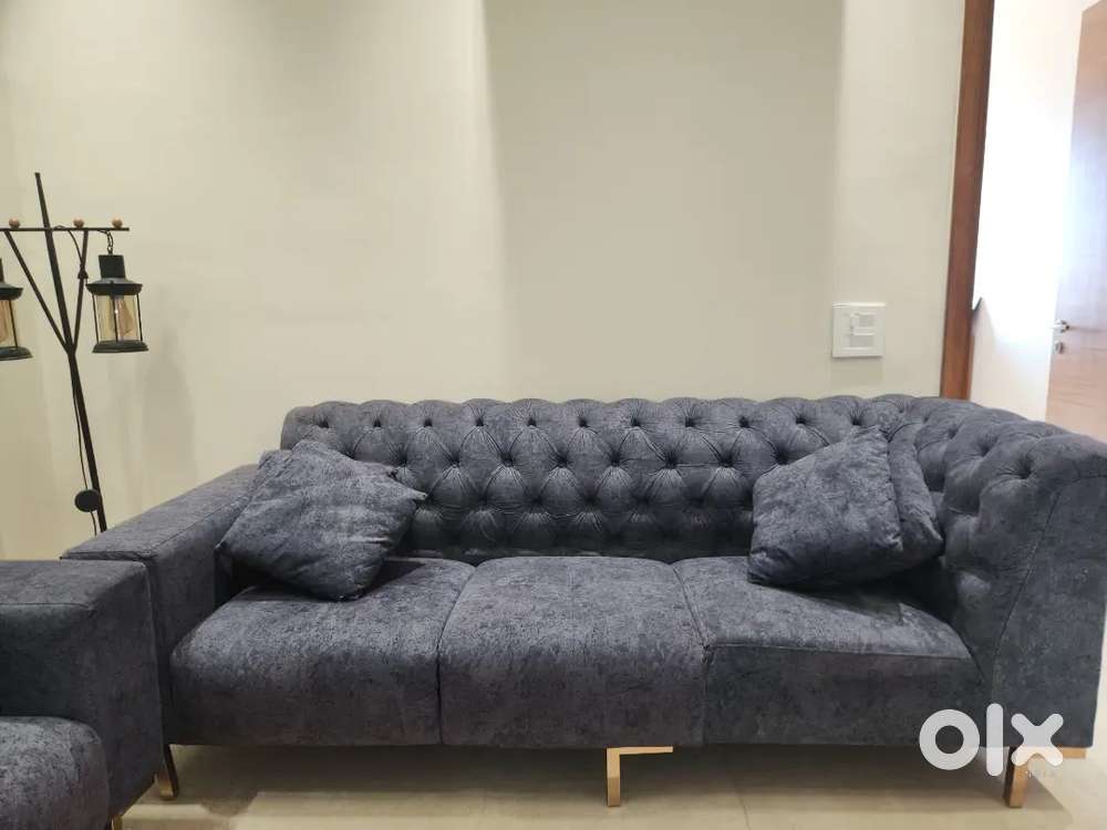 Sofa and central table