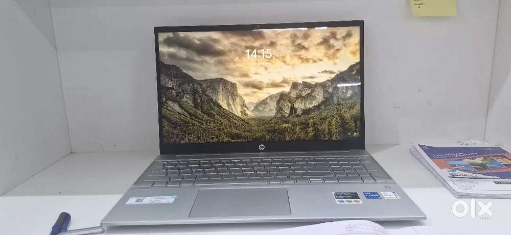 HP Pavilion 15  i5 11th Gen  512GB SSD, Iris Xe Graphic,+Charger