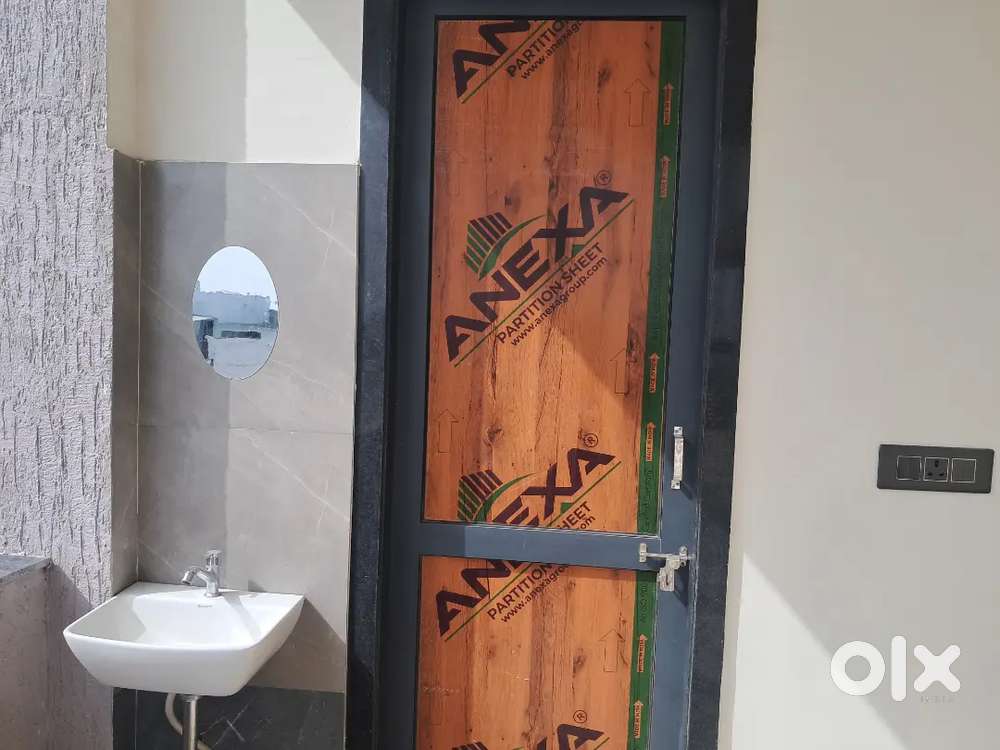 One room kitchen with store