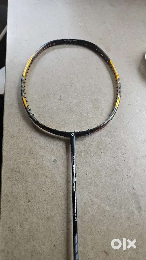 Badminton racket