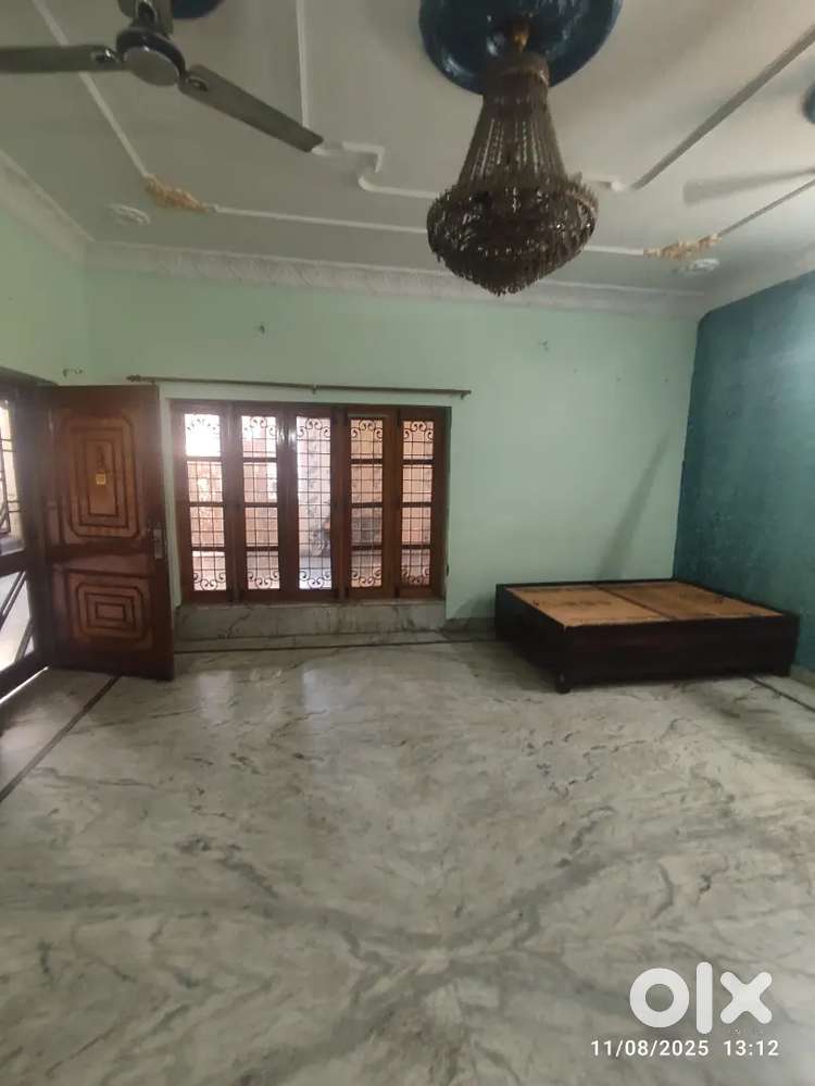 1 BHK BIG & FURNISHED ROOMS@ GMS ROAD