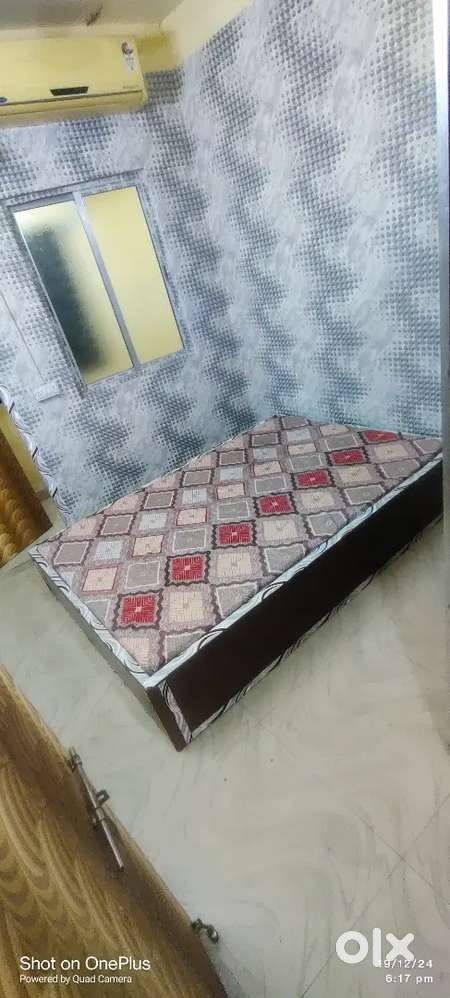 2bhk fully furnished restriction free in picnic garden