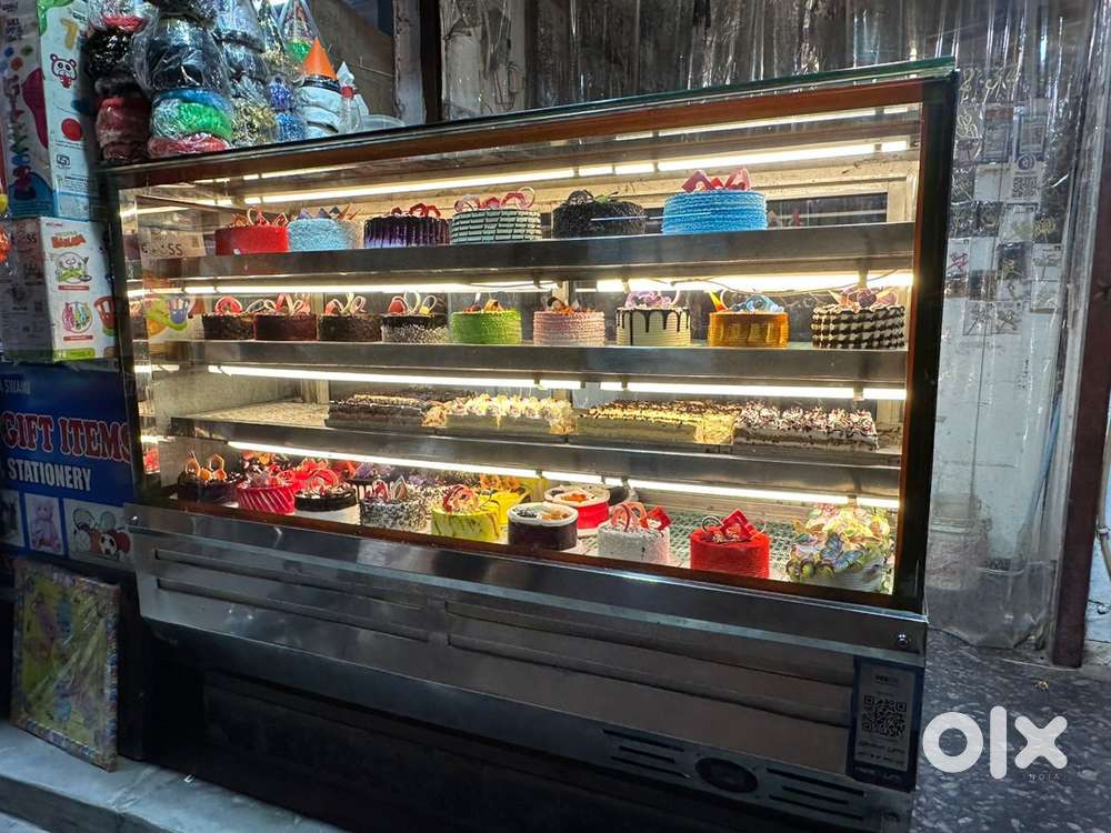 6 Feet DISPLAY FRIDGE