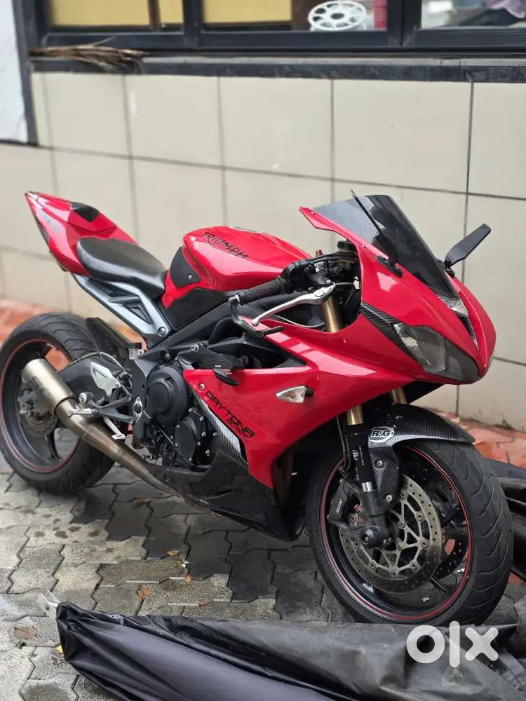 TRIUMPH DAYTONA 675 ABS