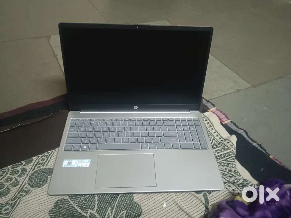 New laptop i3 8gb 512g 13 gen