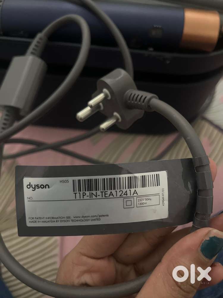 Dyson Airwrap Multi-Styler – ₹25,000 (Negotiable)