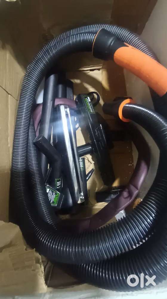 Eurekaforbes vaccum cleaner with multipple attachment
