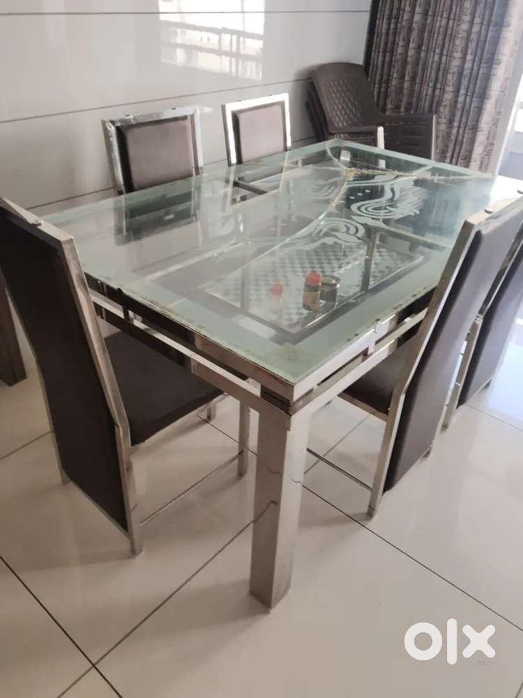 Dinning table