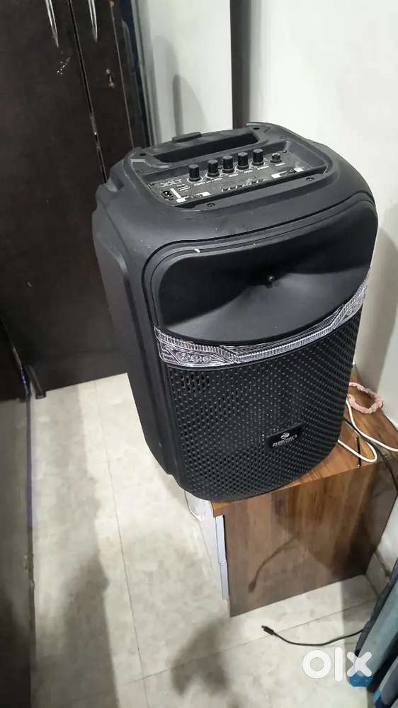 Zebronics speaker trolly