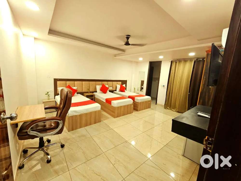 PG Near ReNew, Horizon Center, Cyber City, DLF Centre Court, Sidework