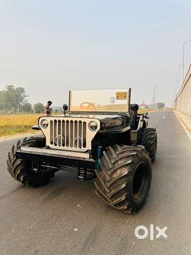 Open jeeps willys jeeps thar Hunter jeeps AC jeeps
