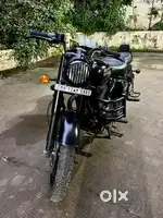 Royal Enfield Classic 350 Stealth Black