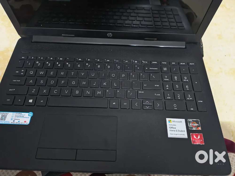 Laptop selling, urgently selling