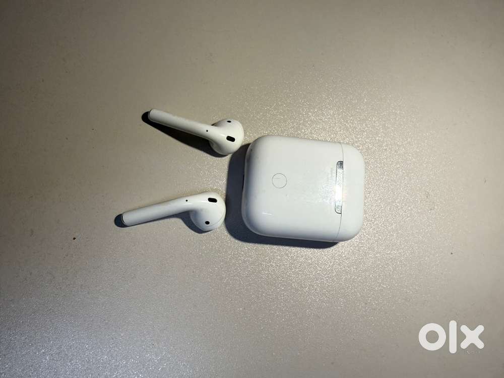 Apple Airdods 2nd generation (origional) With imported case