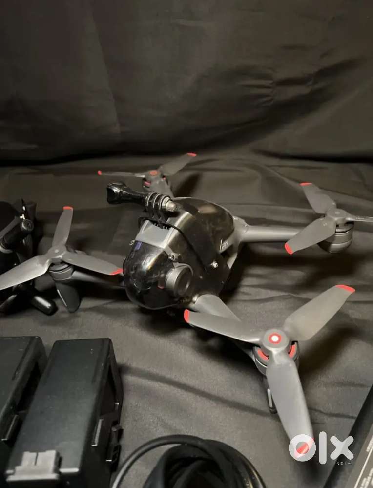 Used DJI - FPV Combo Quadcopter Drone