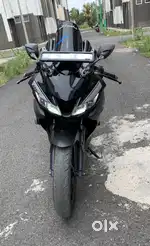 Yamaha R15 V3 BS6 Black