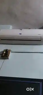 Carrier ac inverter 5 star split AC at very good condition withbill