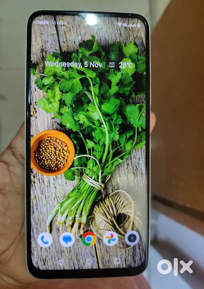 Realme c35 4g 128 GB internal 6+4 GB RAM