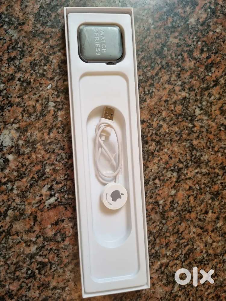 Band new Apple watch series 9 45mm GPS