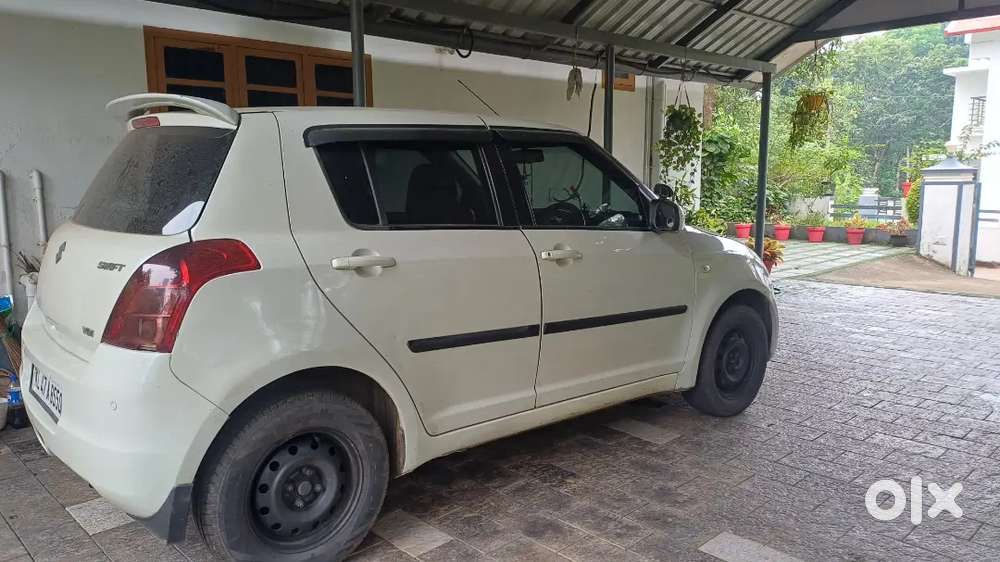 Maruti Suzuki Swift 2010