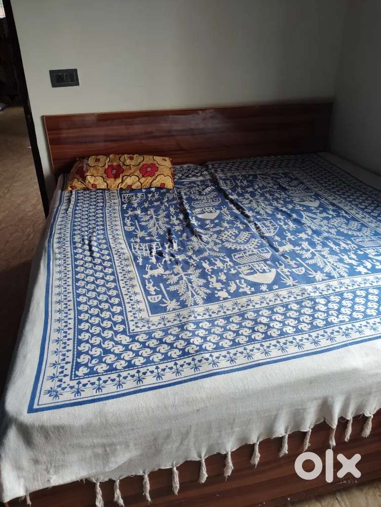 Good condition new bed