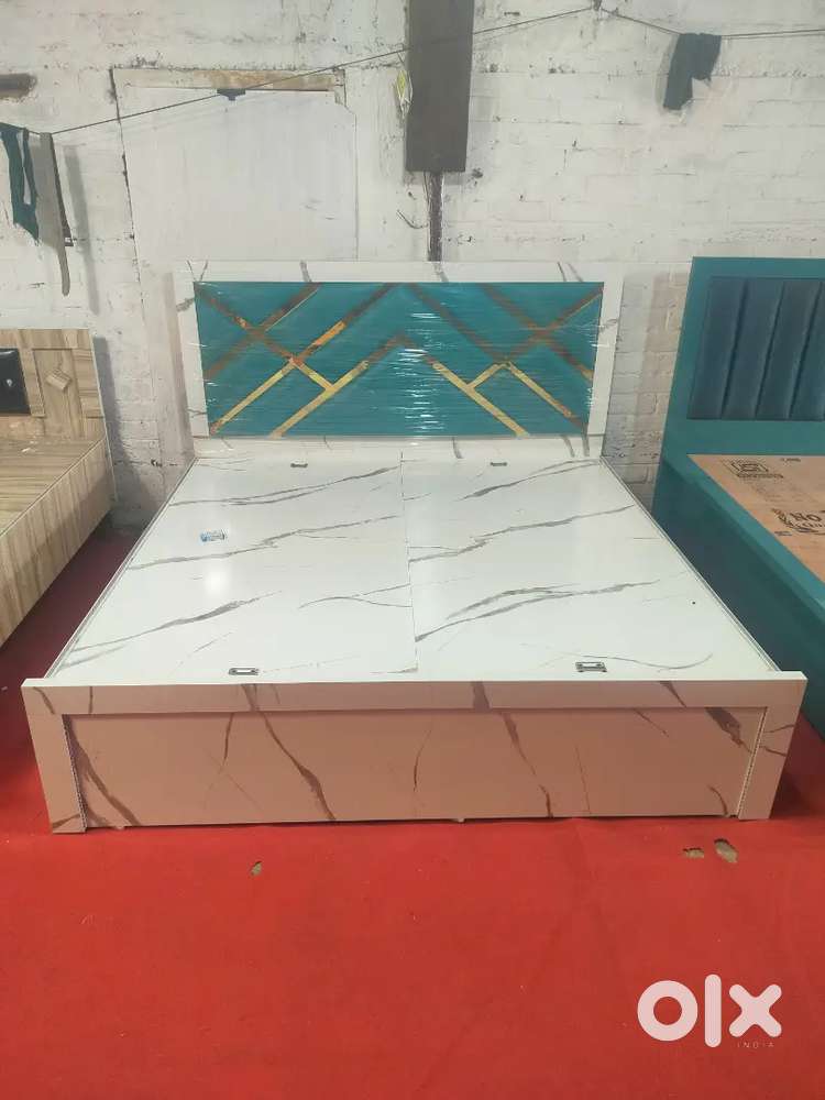 6*6 BED WITH AWESOME LOOK