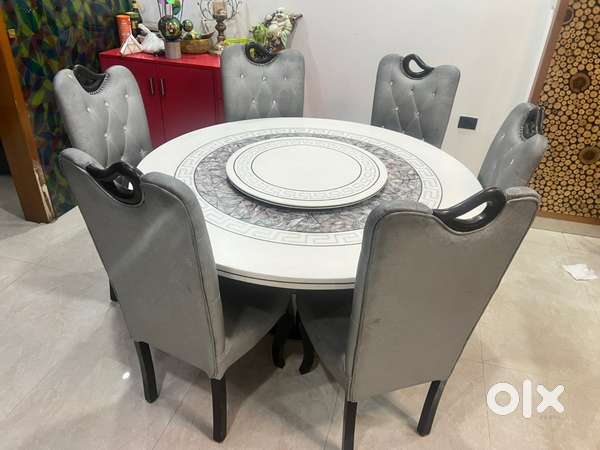6-Seater Dining Table with Revolving Center – Elegant & Spacious!