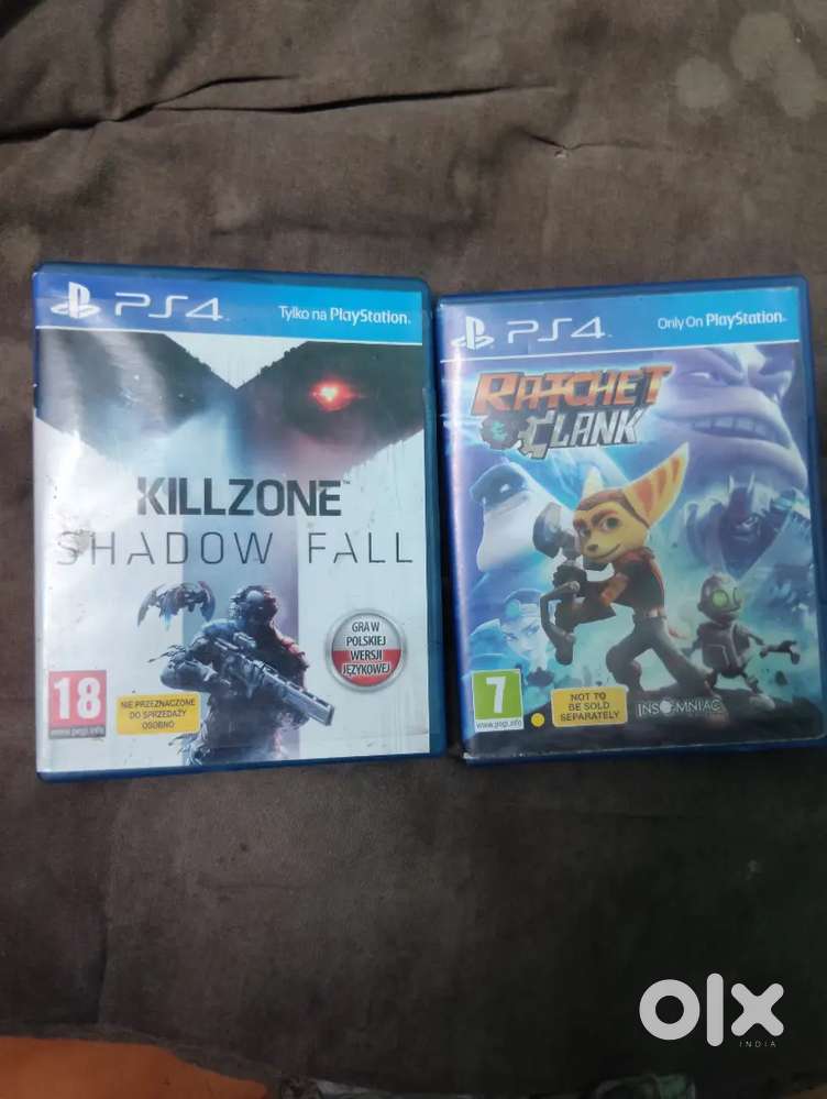 Two ps4 super game Cd