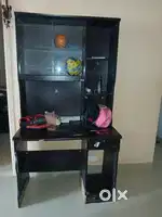 Computer table