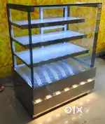 BAKERY DISPLAY COUNTER