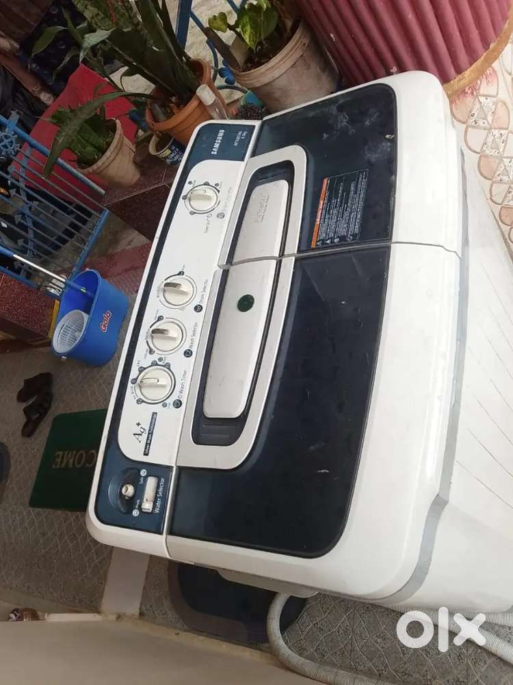 Samsung washing machine  very good conditions 8.kg