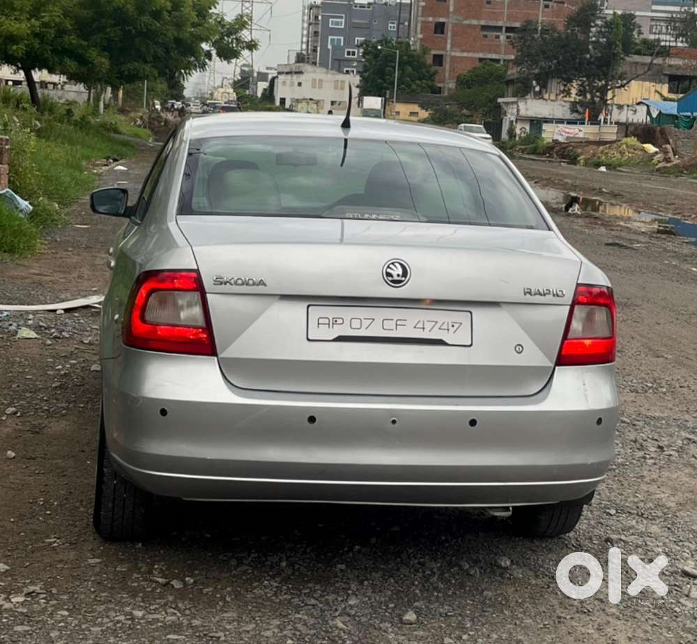 Skoda Rapid 2015 Diesel Mileage 20-25