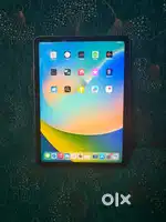 iPad Air 64GB (5th generation) with magnetic case - New condition