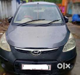 Hyundai i10 2010 with good condition.2 new tyre,  oil service recently