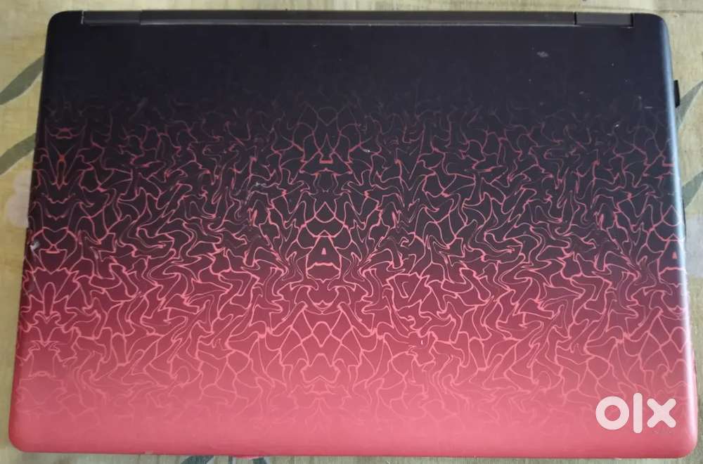 Dell latitude E5400 series.Ram:- 8GB,SSD:-512GB,Intel i5, Backlit key