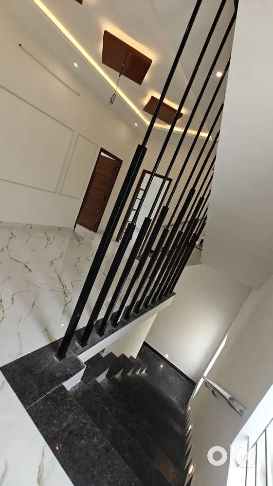 Premium luxury villa sale In saravanampatti