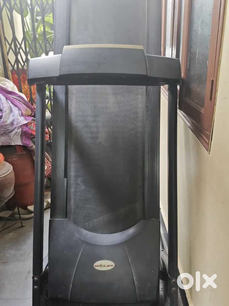Tread mill