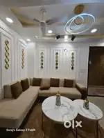 70 gaj independent floor main road se 500 meter duri par only