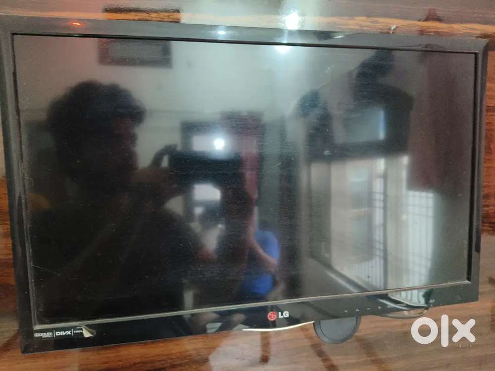 LG TV 24 INCHES
