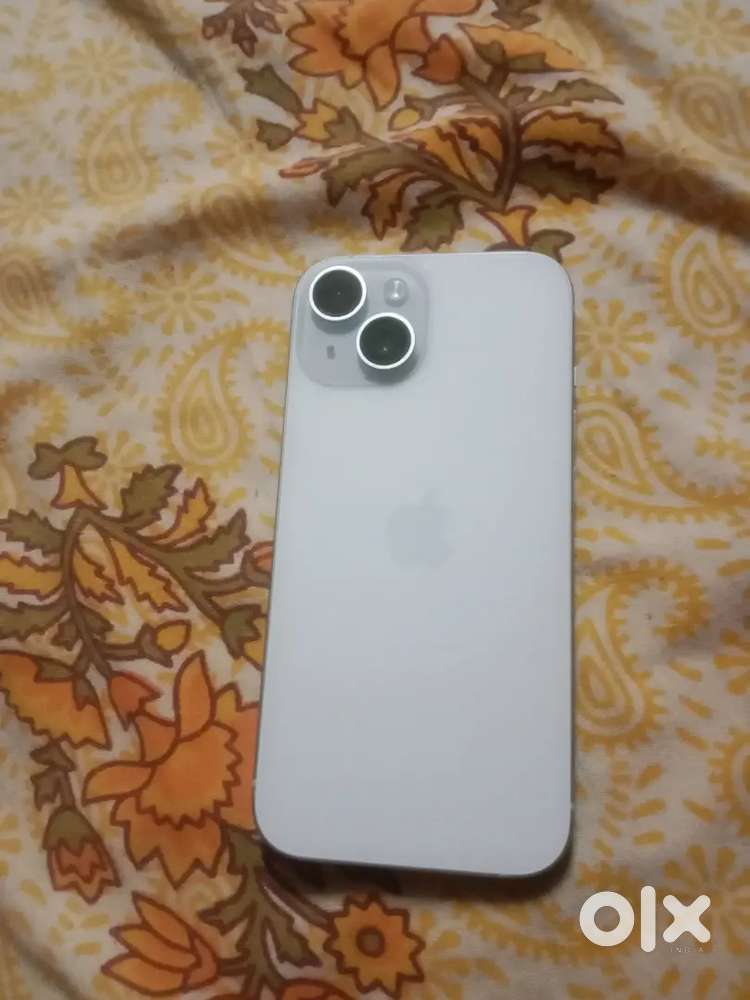 I phone 15 128 bg 100 % battery health