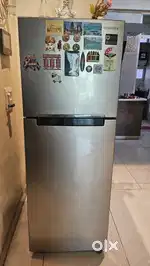 Samsung double door 253 ltrs