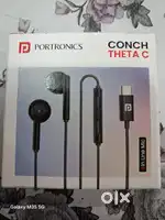 Earphones / Headphones