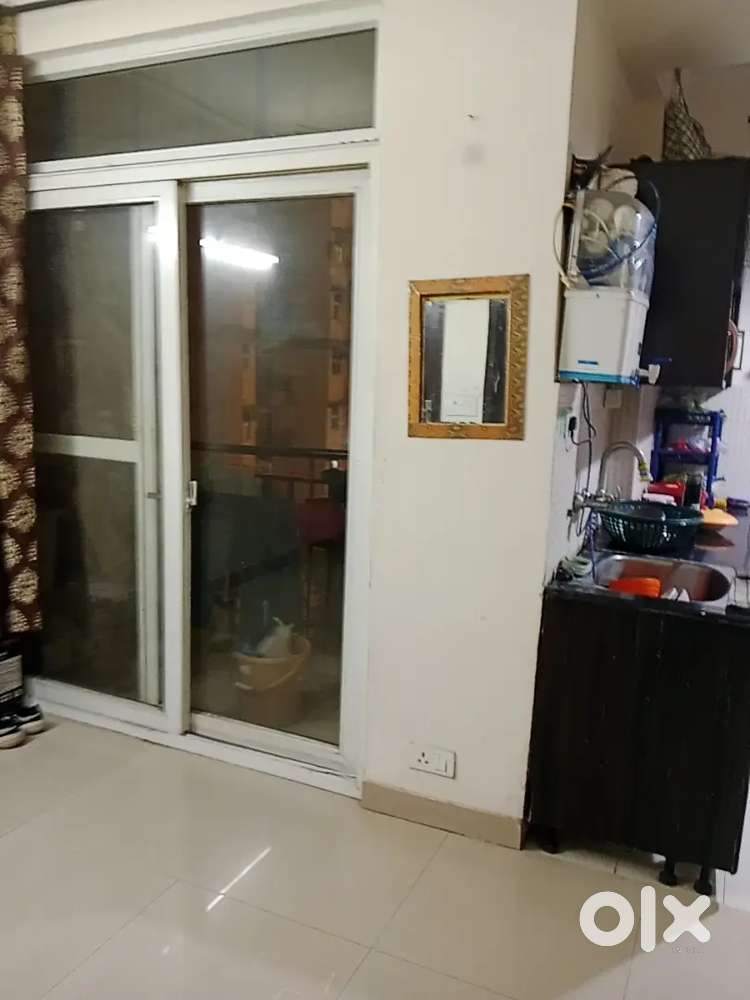 Looking for flatmate who can shift immediately