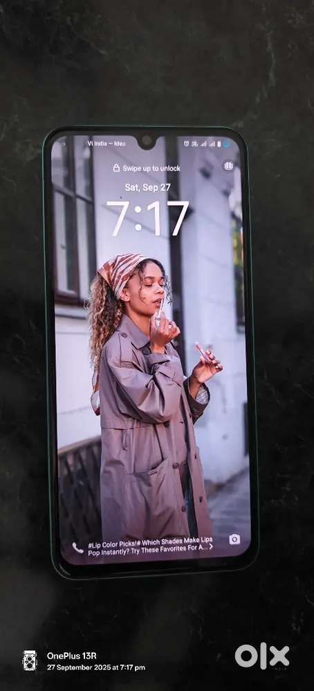 Vivo V25 - 8gb Ram & 128gb internal memory