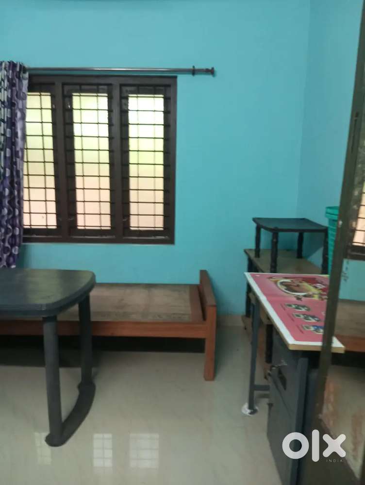 Home stay for ladies