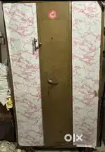 Steel almirah with dressing mirror setti  in good condition