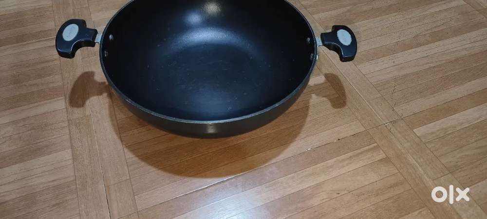 Prestige 30 cm non stick kadai